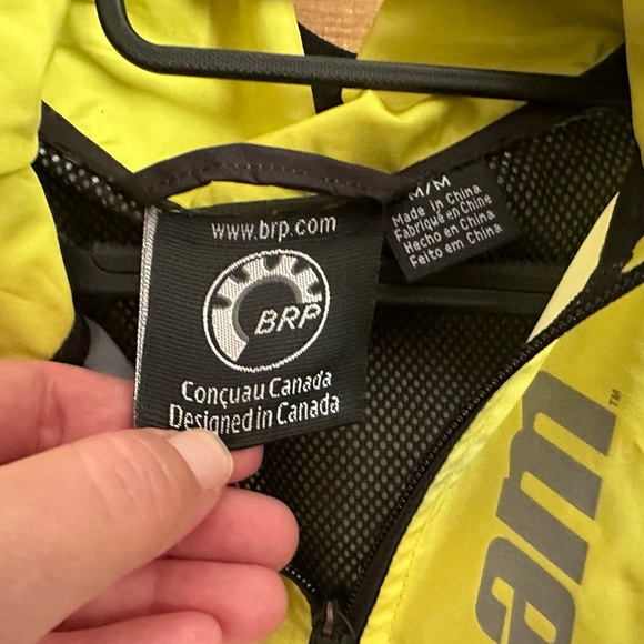 New without tags: Can Am pullover - Picture 5 of 5